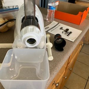 Omega 8004 Juicer Nutrition System